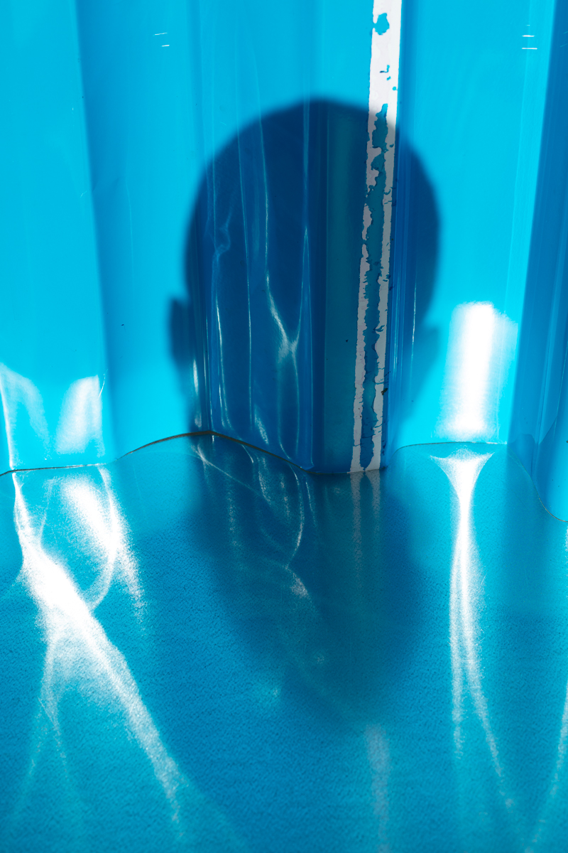 Wolfgang Tillmans, blue self–portrait shadow, 2020; courtesy of the artist, David Zwirner, New York / Hong Kong, Galerie Buchholz, Berlin / Cologne, Maureen Paley, London
